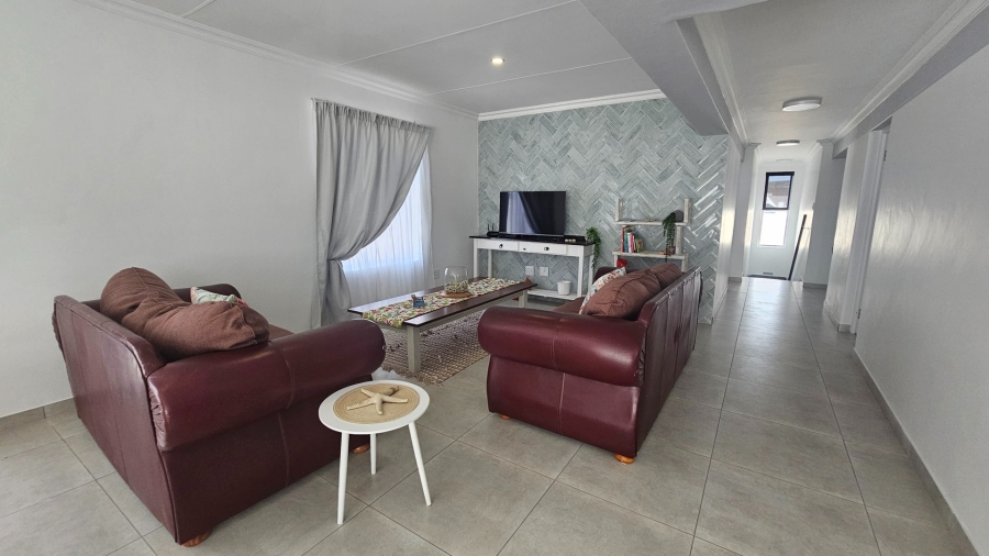 5 Bedroom Property for Sale in Britannia Bay Western Cape